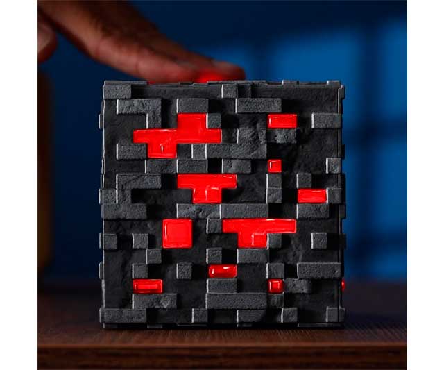 red-stone-minecraft Réplica de la Redstone Ore iluminada